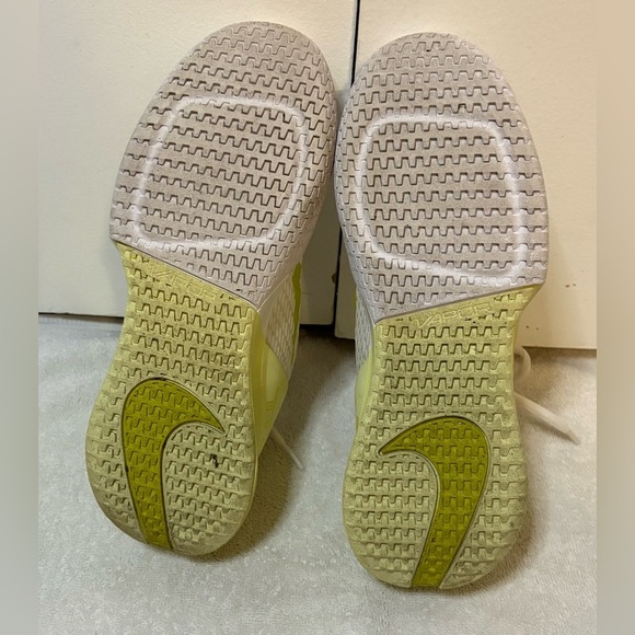 NikeCourt Air Zoom Vapor Pro 2 Women's Hard Court Tennis Shoes White/Yellow 7 - Picture 6 of 7